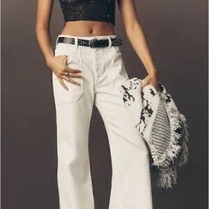 By PILCO CRISP WHITE DENIM JEANS 👖 HIGH RISE HUGS YOUR CURVES TO A FLARE LEG!